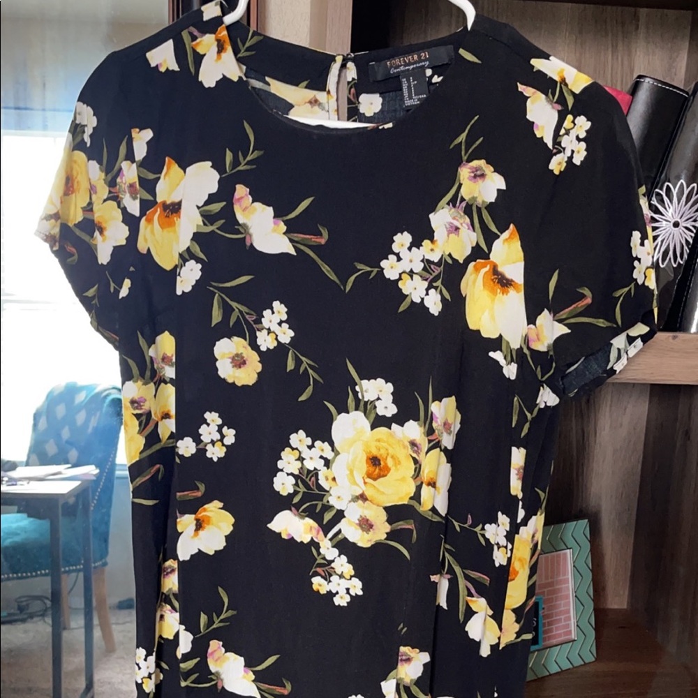 Cute Forever 21, size Small Dress!